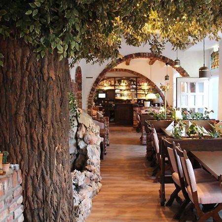 Hotel Restaurant Adria Kroatien Bad Ems Eksteriør billede