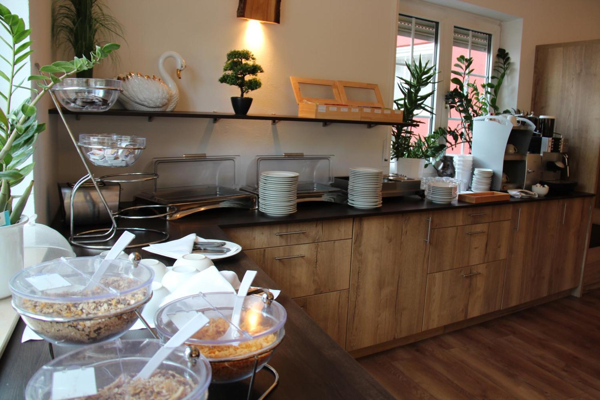Hotel Restaurant Adria Kroatien Bad Ems Eksteriør billede